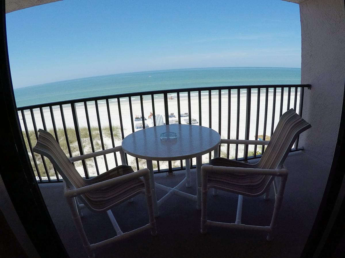 Island Gulf Resort St. Pete Beach Exterior foto
